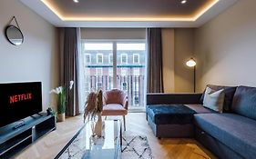 Exquisite Central York Abode - Sleeps 6